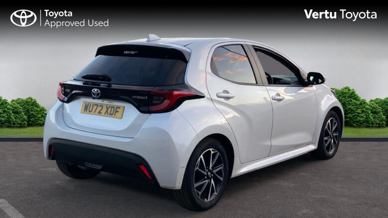 Toyota Yaris 1.5 Hybrid Design 5dr CVT Hybrid Hatchback